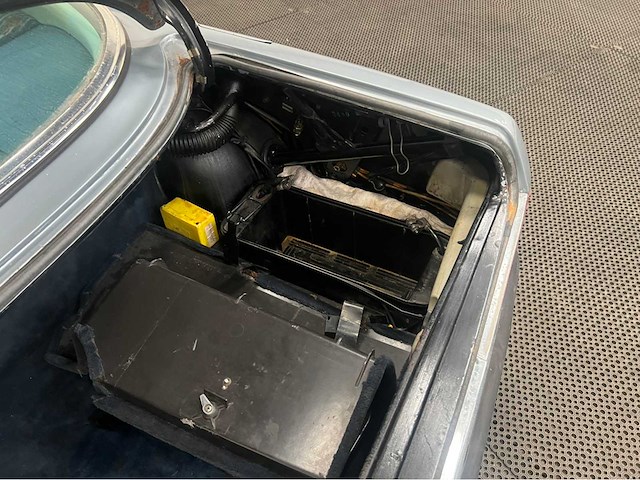 Mercedes-benz - sl-klasse - 380 slc - oldtimer - 1981 - afbeelding 26 van  36