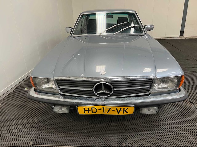 Mercedes-benz - sl-klasse - 380 slc - oldtimer - 1981 - afbeelding 32 van  36