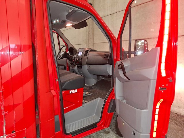 Mercedes-benz - sprinter - 316 2.2 cdi 432 - bedrijfswagen - afbeelding 9 van  20