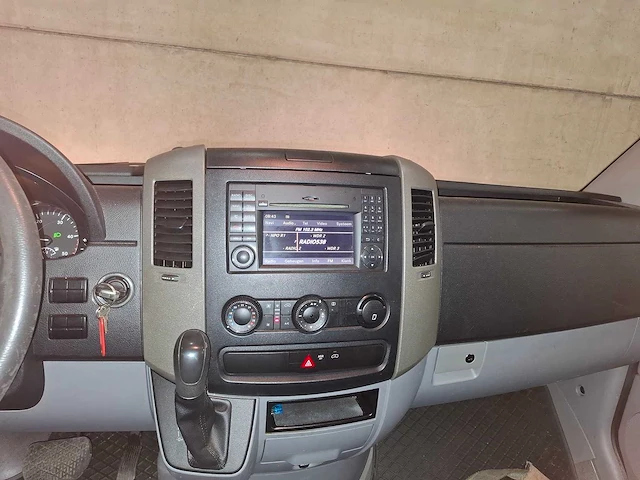 Mercedes-benz - sprinter - 316 2.2 cdi 432 - bedrijfswagen - afbeelding 7 van  21