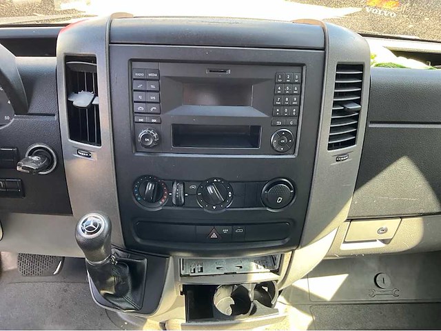 Mercedes-benz - sprinter - 316 2.2 cdi 432 hd - met op afstand bestuurbare laadklep - bedrijfswagen - afbeelding 2 van  2