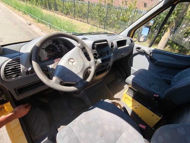Mercedes-benz - sprinter - 316 cdi 2.7 402 hd - 81-bt-hk - afbeelding 2 van  18