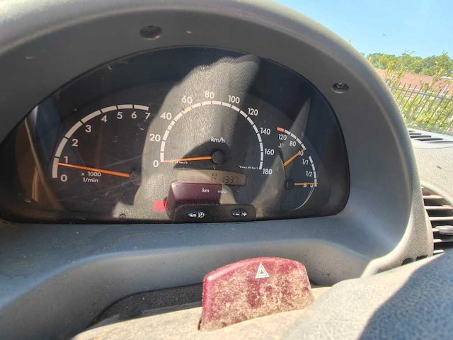 Mercedes-benz - sprinter - 316 cdi 2.7 402 hd - 81-bt-hk - afbeelding 4 van  18
