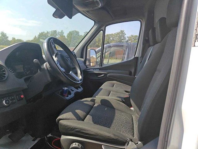 Mercedes-benz - sprinter - 319 1.9 cdi l3 - van - afbeelding 6 van  8