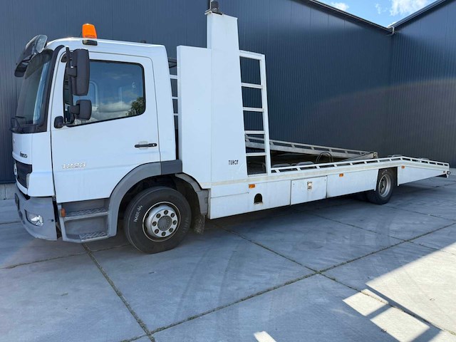 Mercedes-benz - tijhof autotransporter - atego 1223 - vrachtwagen - 2007 - afbeelding 1 van  12