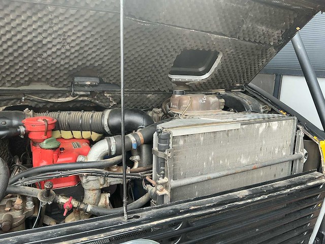 Mercedes benz - unimog - u1300l - overland camper - afbeelding 41 van  103