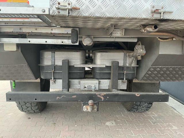 Mercedes benz - unimog - u1300l - overland camper - afbeelding 42 van  103