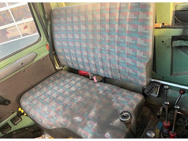 Mercedes benz - unimog 426 1400 - vrachtwagen - afbeelding 2 van  3