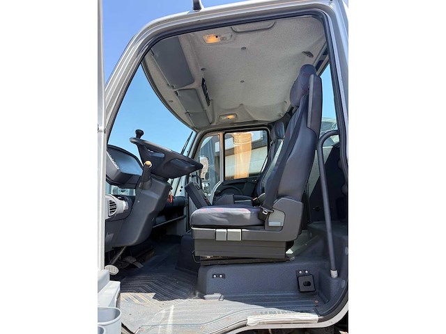 Mercedes benz - unimog u300 - vrachtwagen - afbeelding 10 van  21