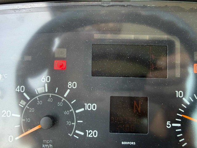 Mercedes benz - unimog u300 - vrachtwagen - afbeelding 12 van  21