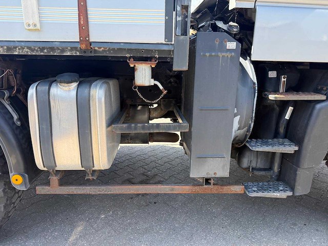 Mercedes benz - unimog u300 - vrachtwagen - afbeelding 15 van  21