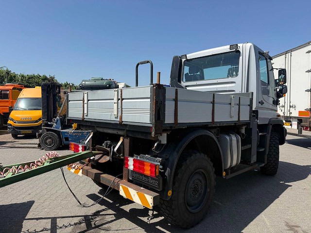 Mercedes benz - unimog u300 - vrachtwagen - afbeelding 19 van  21