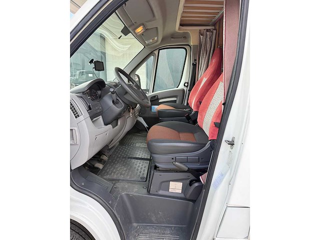 Mercedes benz - unimog u300 - vrachtwagen - afbeelding 20 van  21