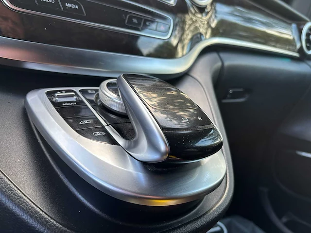 Mercedes-benz - v-klasse - 250d l.dc.a.ed. - nl - nap - burmester - 360 camera - 2015 - vr-699-r - afbeelding 18 van  33