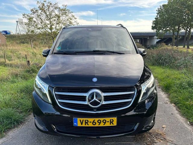 Mercedes-benz - v-klasse - 250d l.dc.a.ed. - nl - nap - burmester - 360 camera - 2015 - vr-699-r - afbeelding 12 van  33