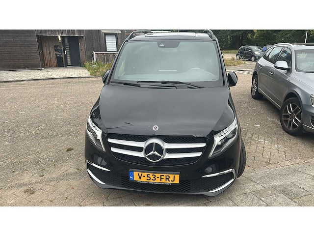 Mercedes-benz - v-klasse - 300d l.dc ed. - v-53-frj - afbeelding 14 van  20