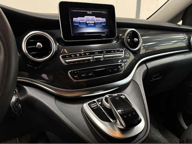 Mercedes-benz - v-klasse - v 220 - dubbel cabine -bedrijfswagen - 2015 - afbeelding 4 van  28