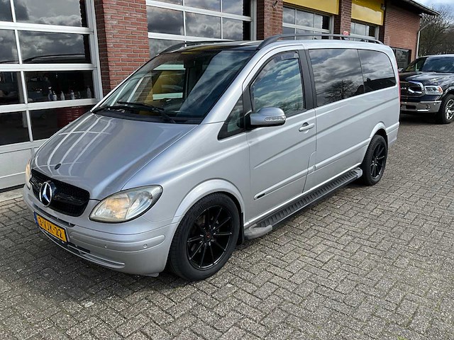 Mercedes-benz - viano - 2.2 cdi dc amb. lang - personenauto - 2010 - afbeelding 1 van  18