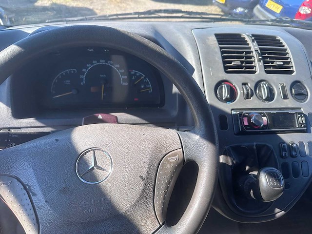 Mercedes-benz - vito - 108 cdi amigo - 19-bh-fn - afbeelding 11 van  12