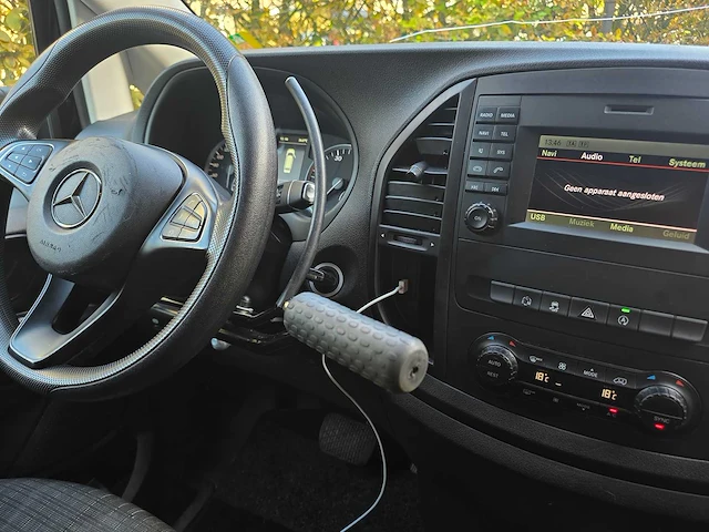 Mercedes-benz - vito - 116 cdi lang - hand gas en rem - v-547-vv - bedrijfswagen - afbeelding 10 van  28