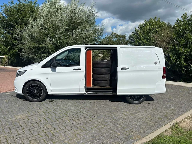 Mercedes-benz - vito - 2018 - 111 cdi lang buspro+ - bedrijfswagen - afbeelding 8 van  9