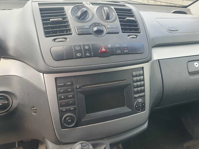 Mercedes-benz - vito 113 cdi 320 - bedrijfswagen - 2012 - afbeelding 4 van  21