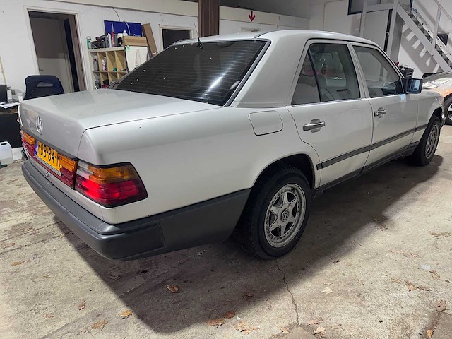 Mercedes-benz - w124 - 250 d - kbb-84-n- 1985 - afbeelding 8 van  14