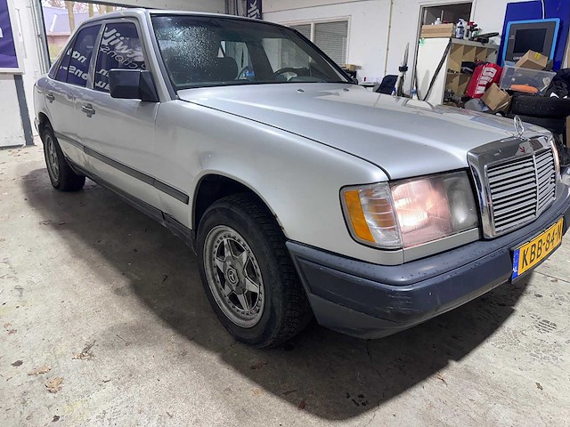 Mercedes-benz - w124 - 250 d - kbb-84-n- 1985 - afbeelding 9 van  14