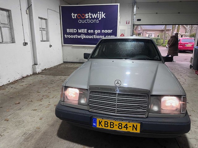 Mercedes-benz - w124 - 250 d - kbb-84-n- 1985 - afbeelding 10 van  14