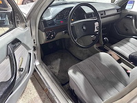 Mercedes-benz - w124 - 250 d - kbb-84-n- 1985 - afbeelding 11 van  14
