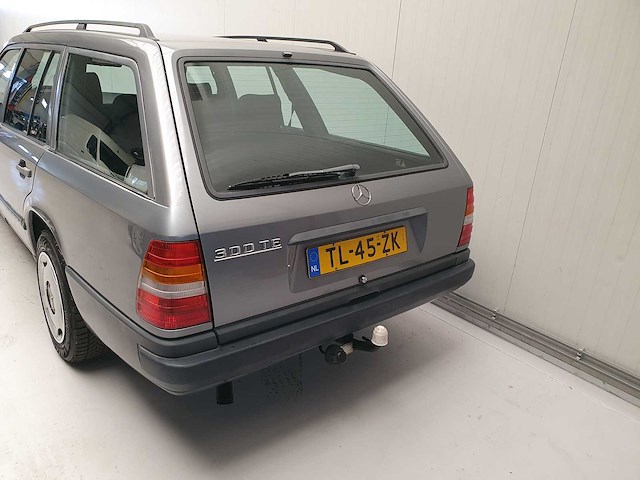 Mercedes-benz - (w124) combi - 300 te - personenauto - afbeelding 2 van  22
