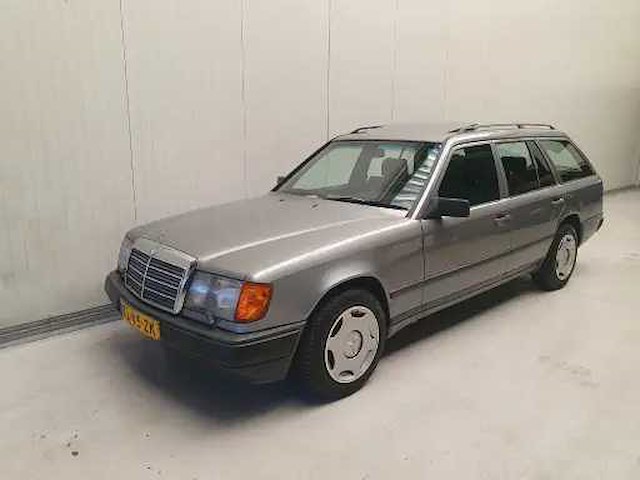 Mercedes-benz - (w124) combi - 300 te - personenauto - afbeelding 16 van  22