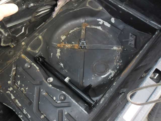 Mercedes benz - w201 - 230 16v - car - 1985 - afbeelding 31 van  42