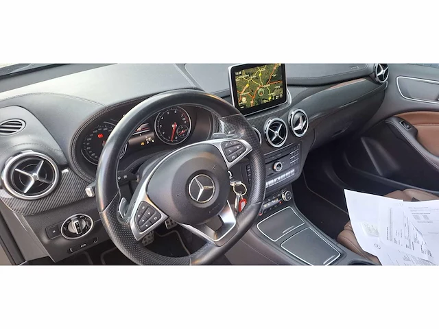 Mercedes-benz -b-klasse -250 4m prestige - personenauto - 2015 - afbeelding 4 van  26