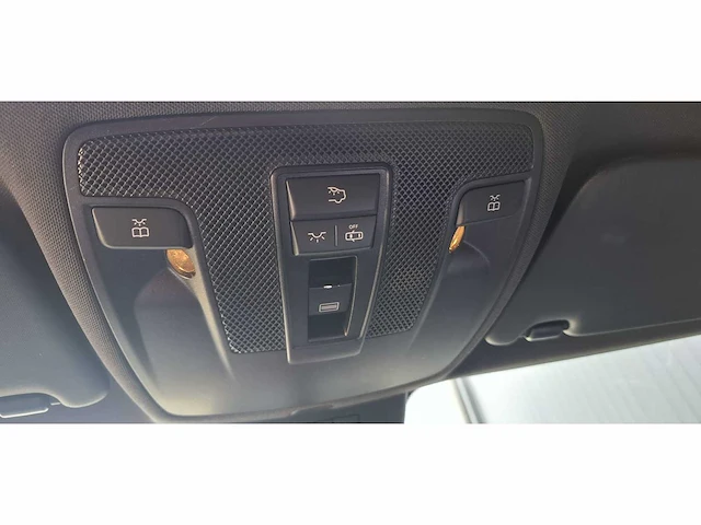 Mercedes-benz -b-klasse -250 4m prestige - personenauto - 2015 - afbeelding 15 van  26