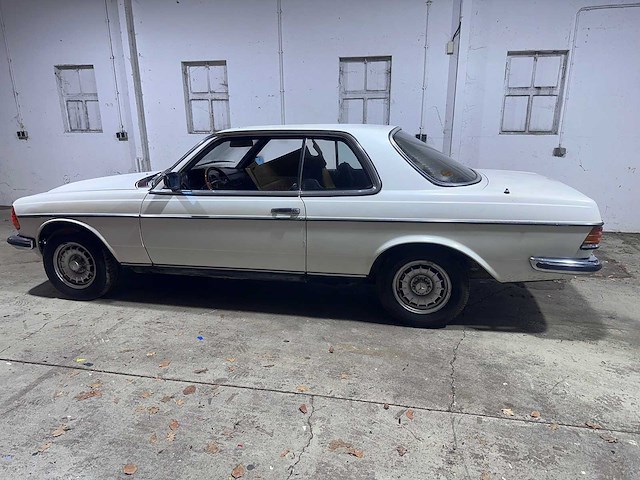 Mercedes-benz -w123 - 230 c automaat jp-rx-35 - afbeelding 9 van  16