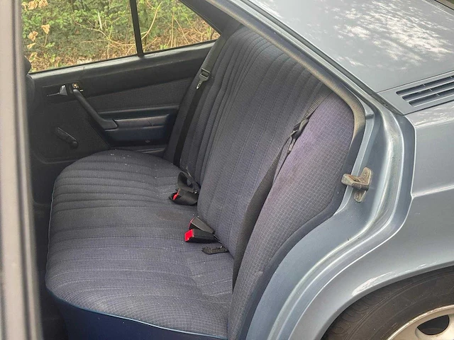 Mercedes-benz 190-serie 2.0 e , 09-pkx-3 - afbeelding 6 van  9
