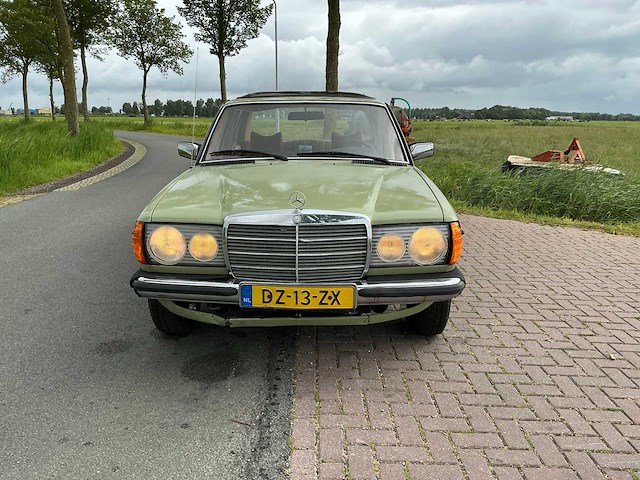 Mercedes-benz 1979 200-280 (w123) - 200 d - afbeelding 2 van  27