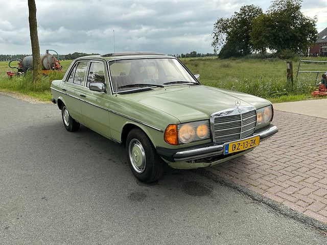 Mercedes-benz 1979 200-280 (w123) - 200 d - afbeelding 3 van  27