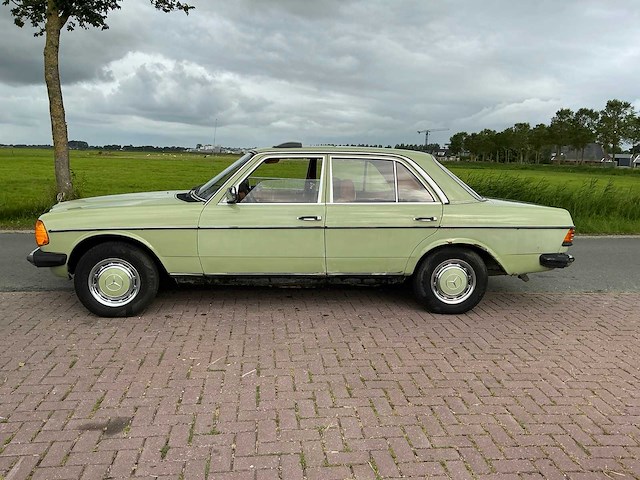 Mercedes-benz 1979 200-280 (w123) - 200 d - afbeelding 1 van  14