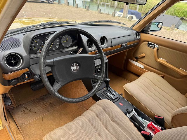 Mercedes-benz 1982 200-280 (w123) 230 e 31-jxn-5 - afbeelding 8 van  19