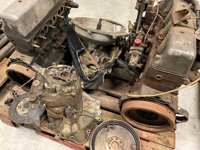 Mercedes benz 200d automatic motorblokken en onderdelen - afbeelding 3 van  15