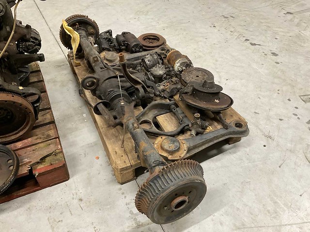 Mercedes benz 200d automatic motorblokken en onderdelen - afbeelding 4 van  15