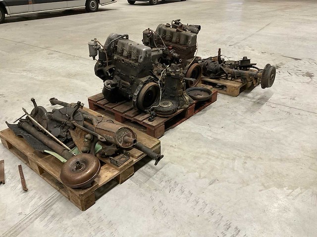 Mercedes benz 200d automatic motorblokken en onderdelen - afbeelding 1 van  15