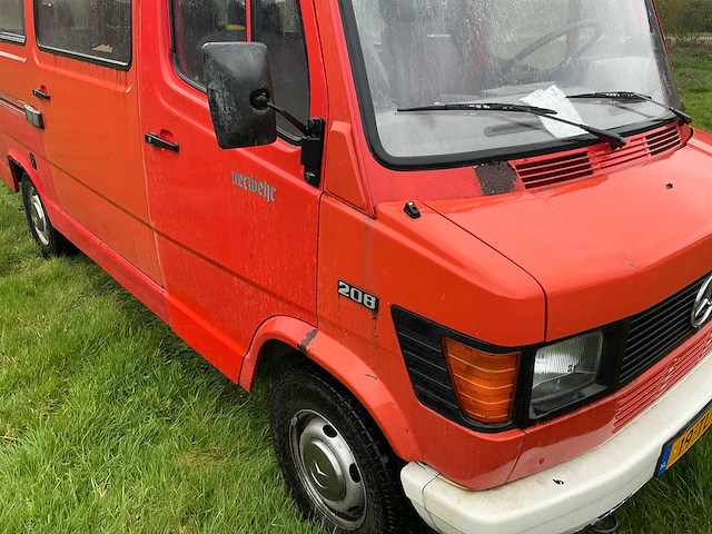 Mercedes-benz 208 bedrijfswagen - afbeelding 3 van  24