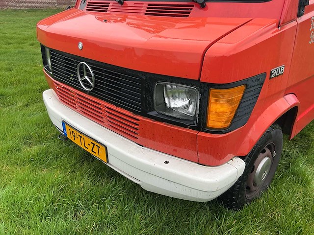 Mercedes-benz 208 bedrijfswagen - afbeelding 22 van  24