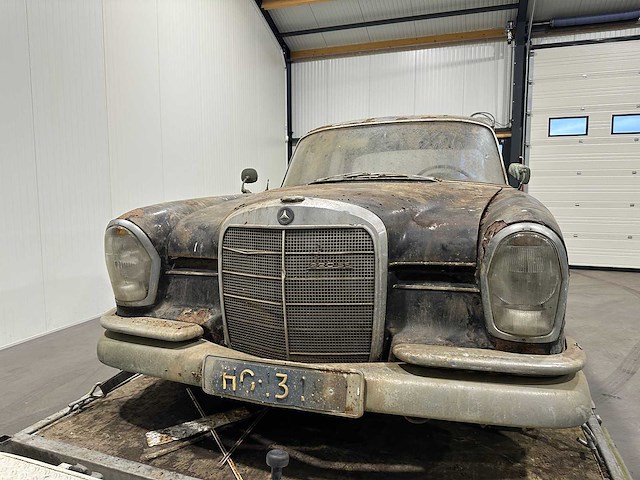 Mercedes-benz 220 se oldtimer schuurvondst hg-13-18 - afbeelding 2 van  23