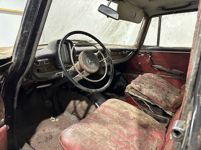 Mercedes-benz 220 se oldtimer schuurvondst hg-13-18 - afbeelding 3 van  23