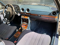 Mercedes-benz 230ce oldtimer - afbeelding 10 van  40