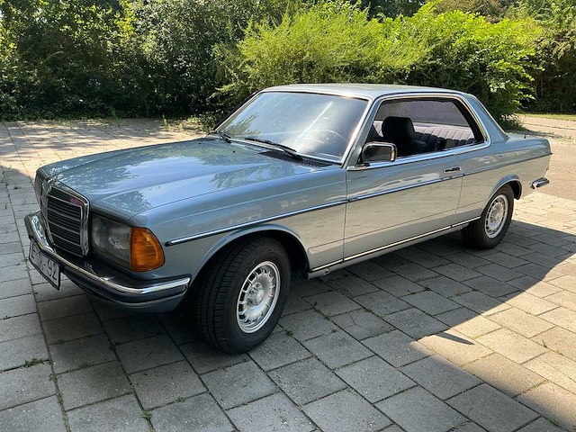Mercedes-benz 230ce oldtimer - afbeelding 1 van  40